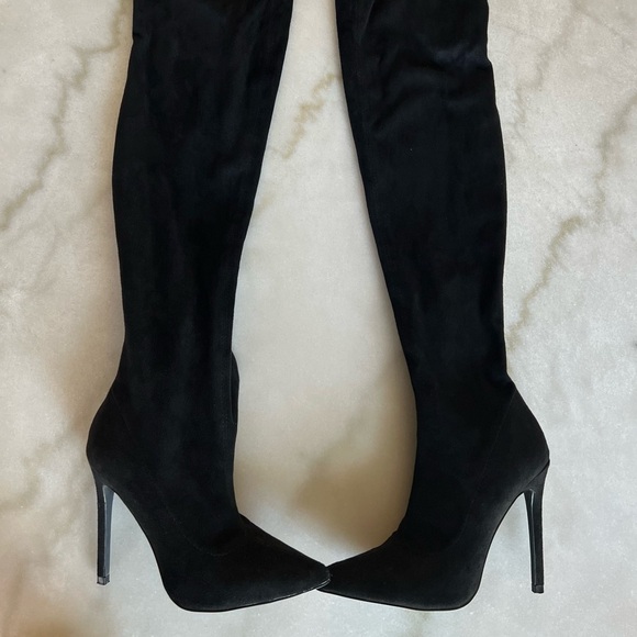 Stanley Shoes - Thigh High boots (size 6) Faux suede